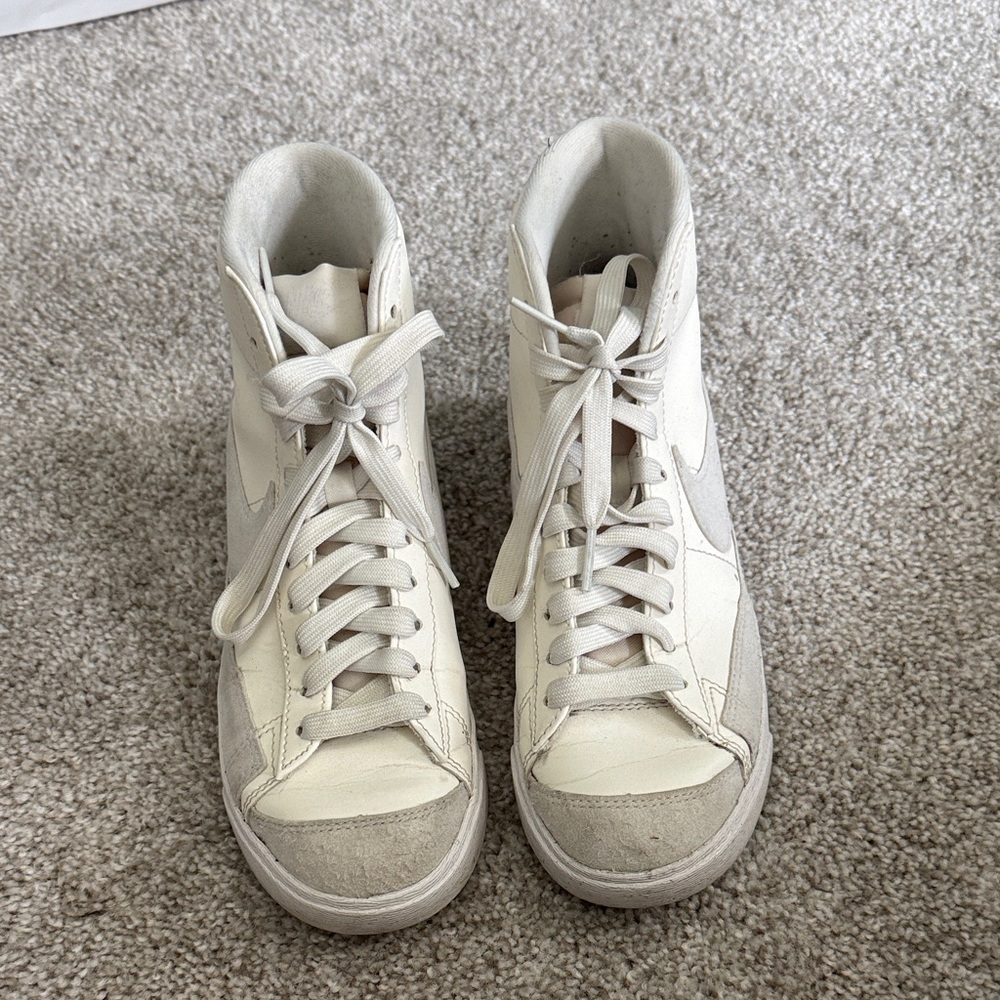 Nike blazer High-Top Casual Sneakers in Off-White/Cream